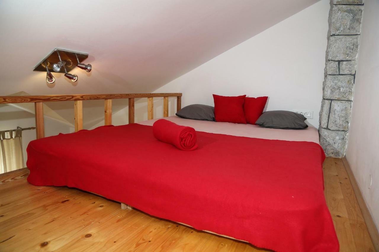 Uptown Apartment Hvar Town